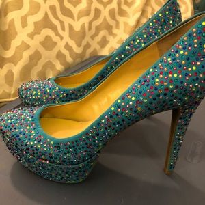 Gianni Bini Teal Legacy heels w multicolor stones